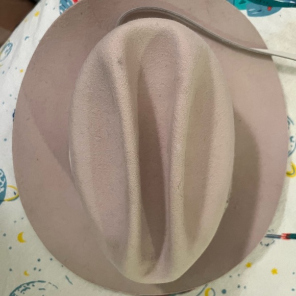 ELLISTON RANCHER HAT – IVORY Size 61. Some color darker spots on top of hat - Picture 5 of 5